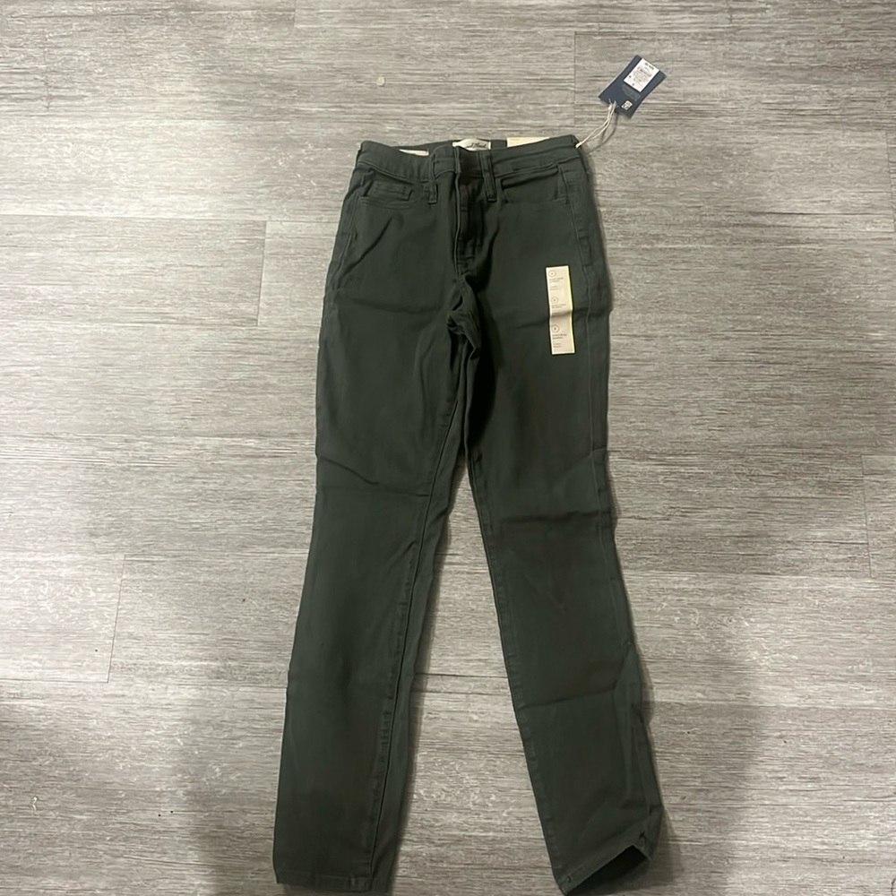 Green skinny jeans
